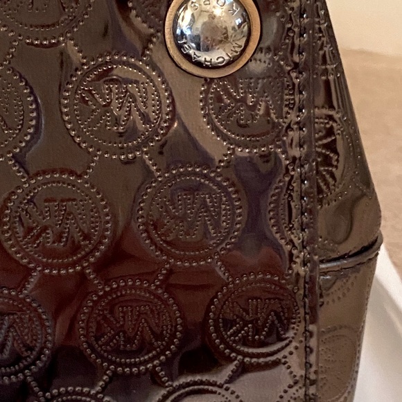 Michael Kors Metallic Tote - Picture 6 of 13